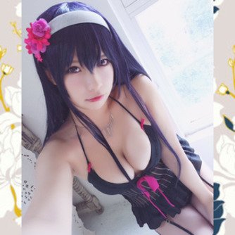 ちょいぽっちゃりで貧乳の幼児体型女子のヌード画像16枚 エロ -