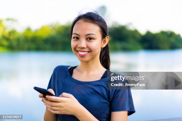 Amazon.co.jp: フィリピン路地裏の美女写真集 東南アジア美人AIポートレート