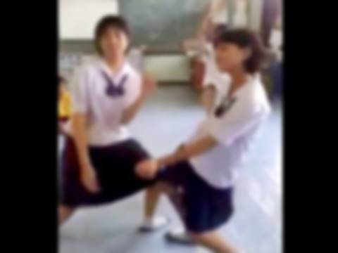 エロ 動画 腰 振り ダンス