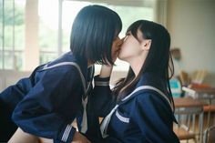 息するタイミングがわからない… 思わず頷くキスあるある | 【第4木曜】すれみの女子あるある観察日記