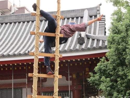 岡崎の葬儀会社だった建物から棺に入った２遺体 近くの住民「恐ろしすぎる」：中日新聞Web