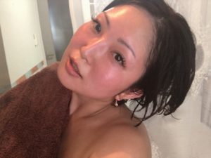 地下アイドルが『よもぎ蒸しエステ』で膣と肛門からエキスを抽出するYouTube動画がエッチだぁｗｗｗ - エログちゃんねるニュース