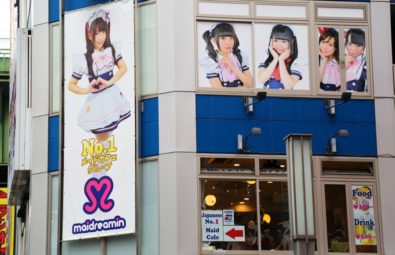 Maid Cafés in