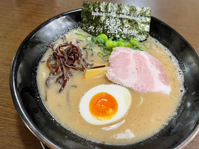 すぐに再訪！あの豚骨ラーメンが忘れられず気付いたら店にいた。【らーめん響（前橋・上小出町）】 - ぐんぐるブログ