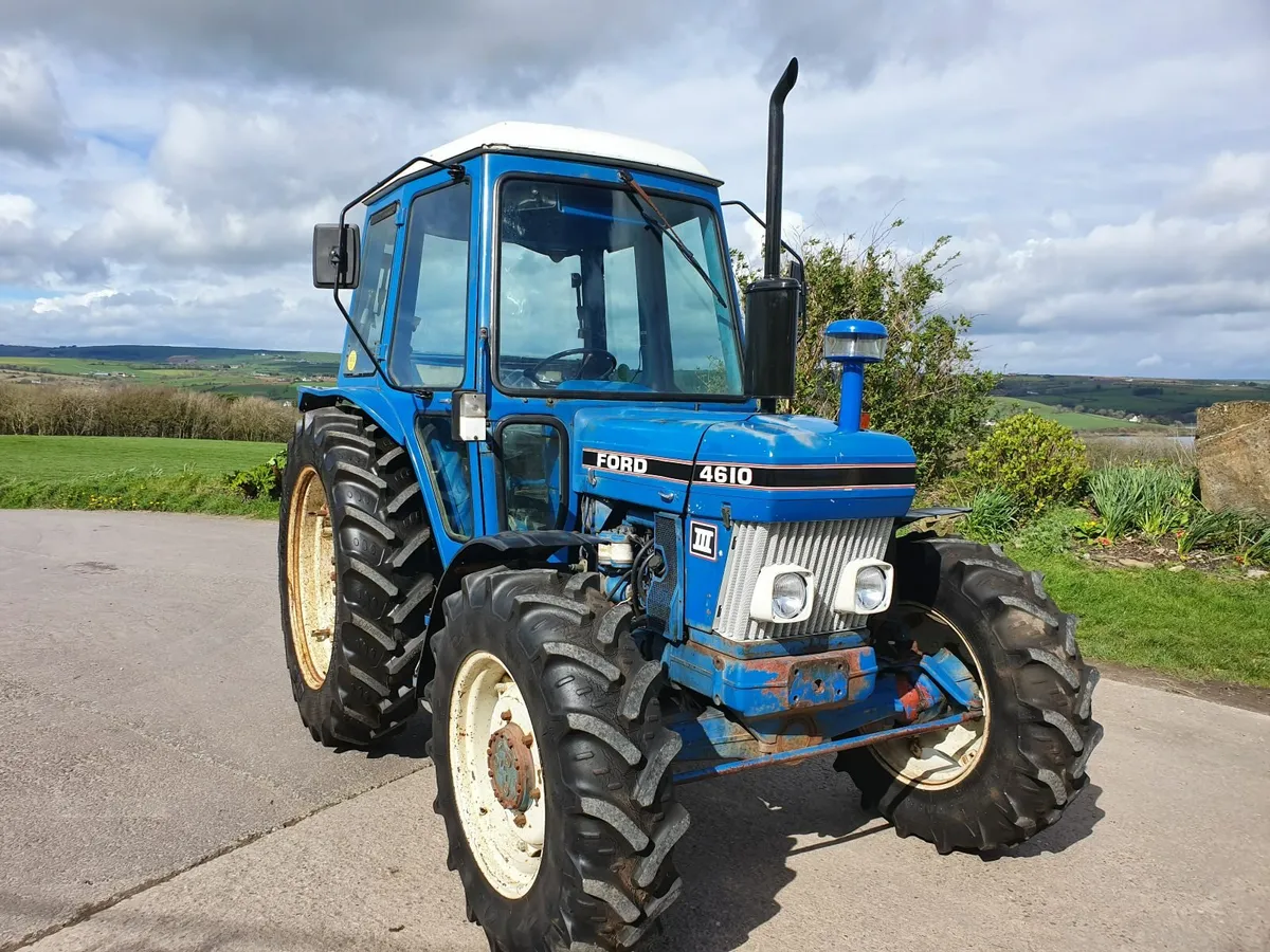 Ford 4610 with Loader