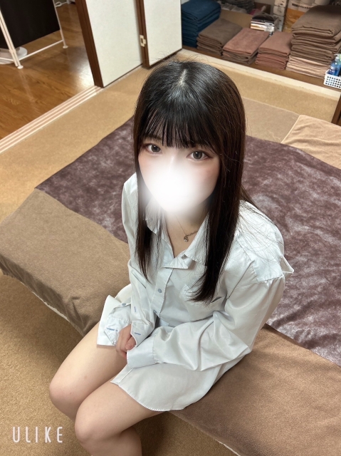 美容専門学校で美容師とネイリストの資格をW取得！施術にかかる時間を徹底分析し、苦手を克服！「レディスペネイル」ネイリスト・土川萌々音さん |  モアリジョブ