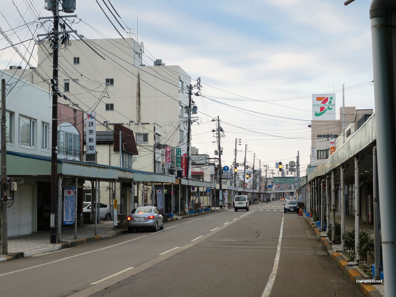 柏崎駅前の鉄道情緒喫茶店｜轍のあった道