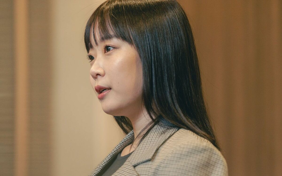 出産後もきれい」「反則や」井上和香、44歳での第2子出産を報告“圧倒的美ビジュアル”にファン悶絶 | Smart FLASH/スマフラ[光文社週刊誌]