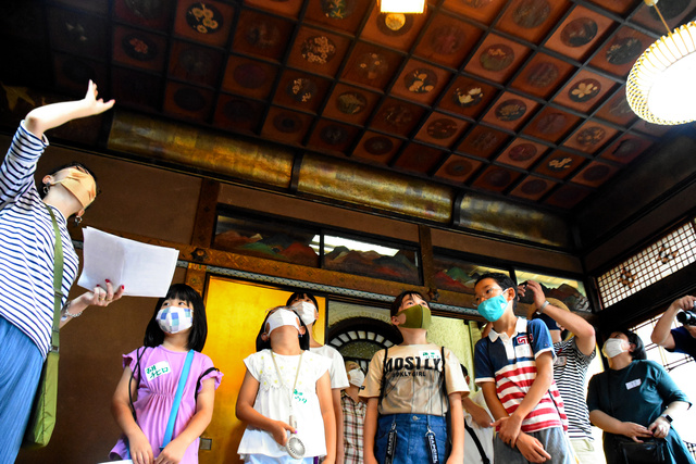 旧遊郭の歴史学んで 飛田新地の料理店で見学会 [大阪府]：朝日新聞デジタル