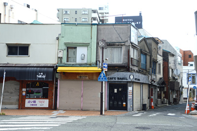 写真 : 親不孝通り - 福岡市中央区天神/道路名