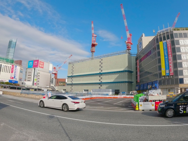 新宿西口地下広場の交番への行き方