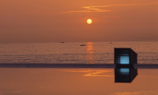 海が見える温泉！“インフィニティ風呂”から絶景を満喫できる温泉宿 【楽天トラベル】