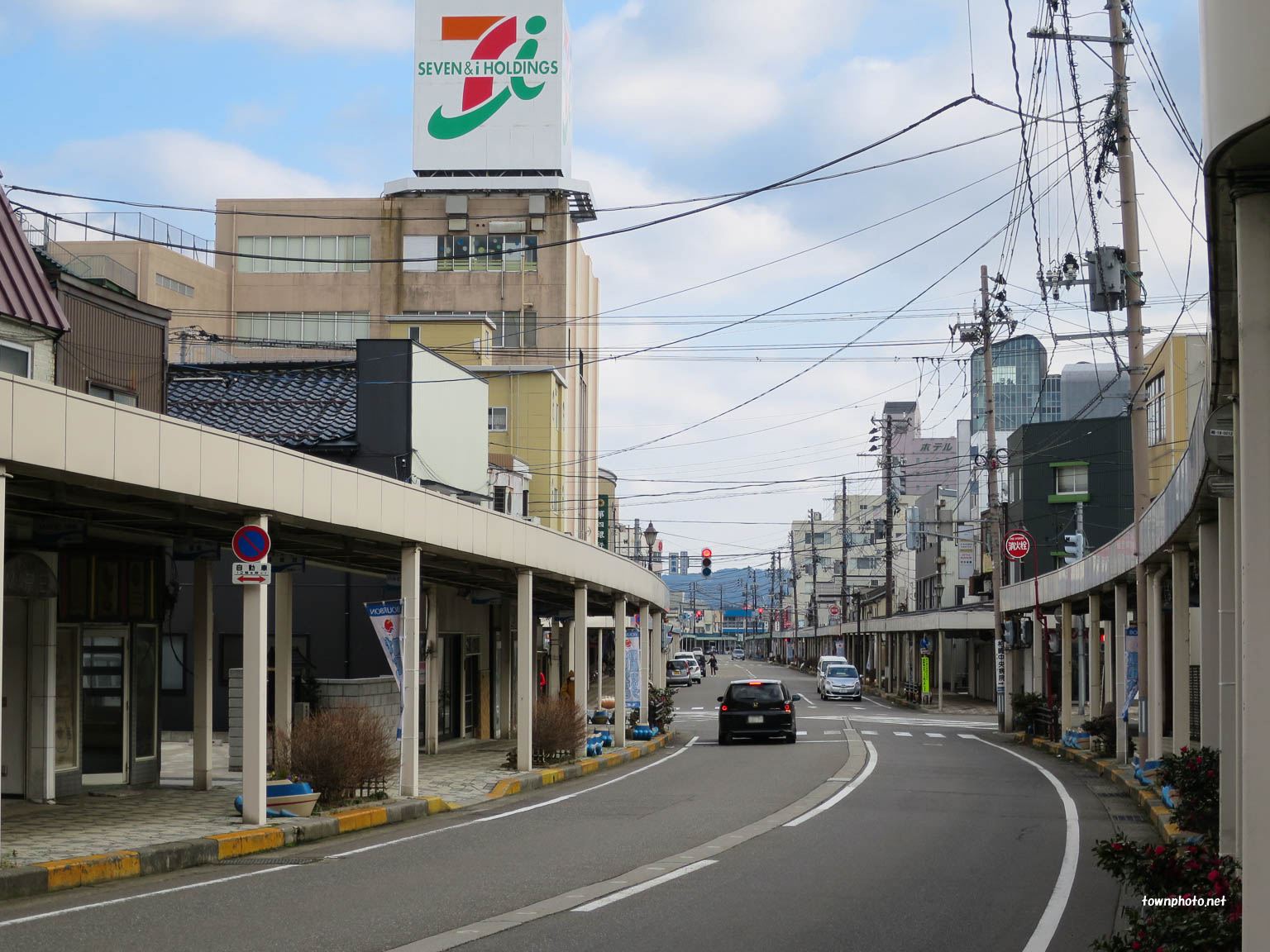 【柏崎グルメ】絶品オムライスと老舗和菓子店のモンブラン/工場リノベーション複合施設で味わうコーヒーとクロワッサン【おすすめスポット】