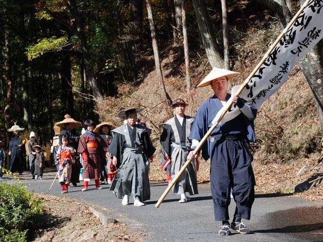 篠田麻里子さんのインスタグラム写真 - (篠田麻里子Instagram)「毎朝自分に何が着たいか尋ねて、今日はこれだった☝️✨  @yukimikawashima