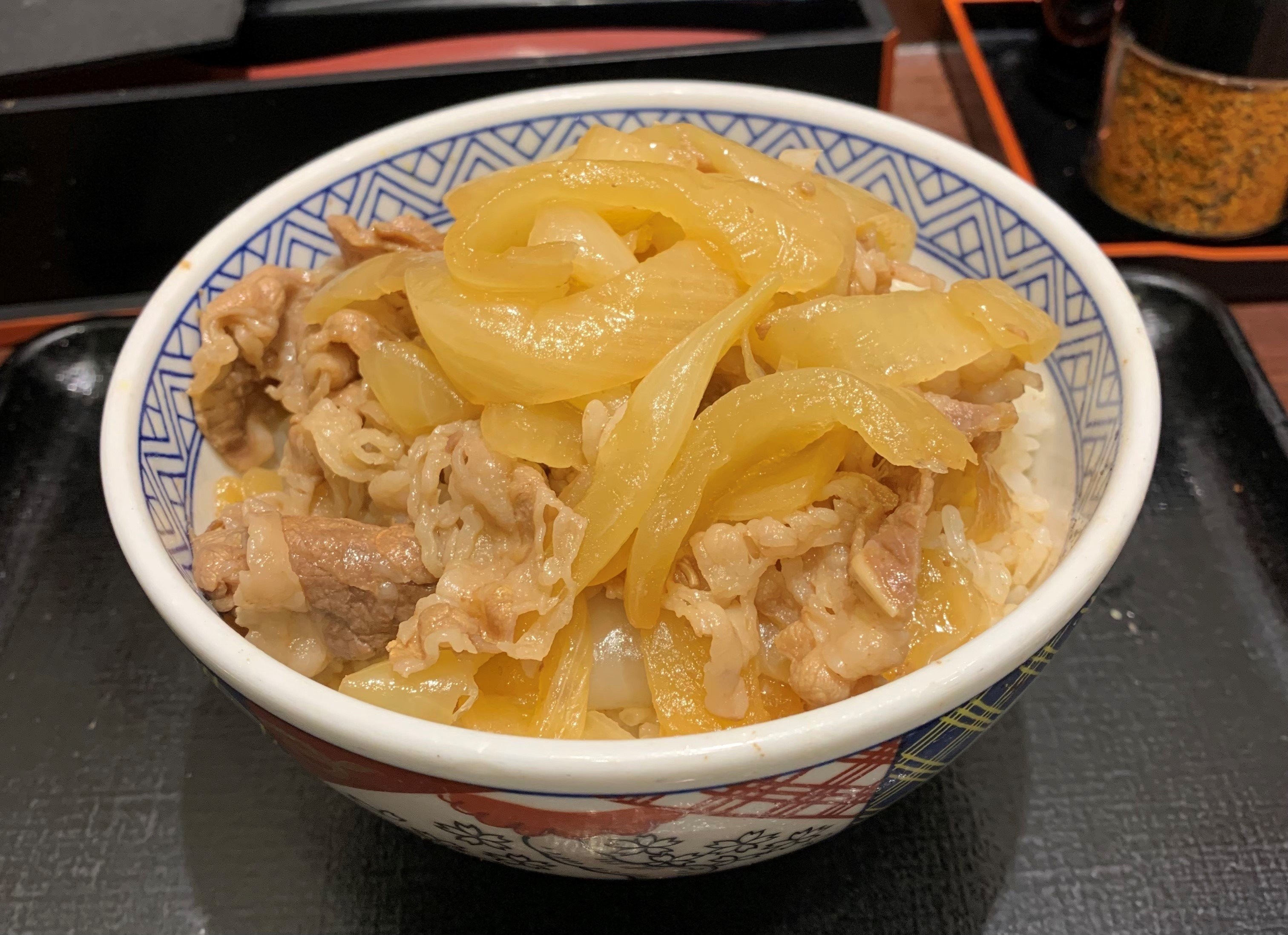 さなだ食堂】沼津市大岡 カツ丼（つゆだく） 味噌汁