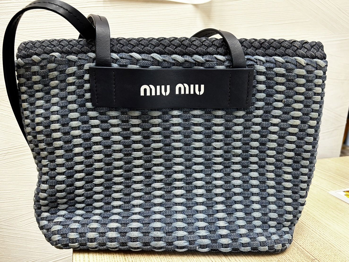 値下げ】MIU MIU クロップドVネックニット ネイビー