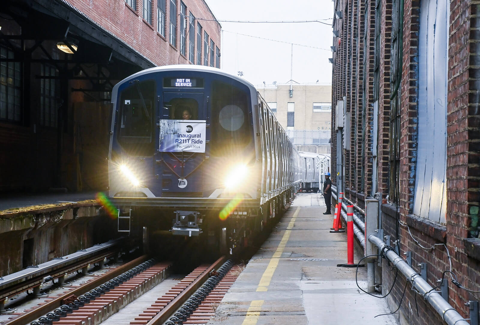 川崎重工、アメリカ むけ しんがた 電車