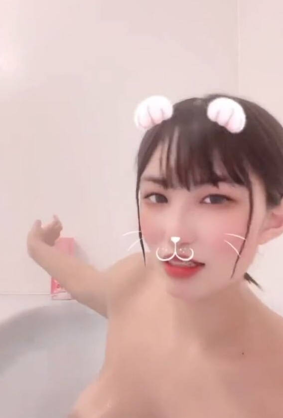 動画あり】TikTokさん、恐ろしくシコい乳揺れ＆乳首ポロリ動画を生み出してしまう - Nozokix