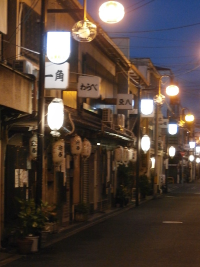 鯛よし百番」生きた遊郭建築と飛田新地の歴史を喰らう！ - SMILE