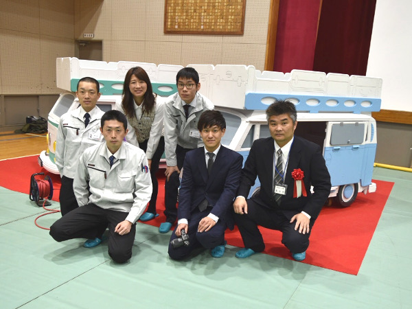 日野学園学園祭「空手道 河野道場」演武 杉板試し割り 小学３・４年上級者 -