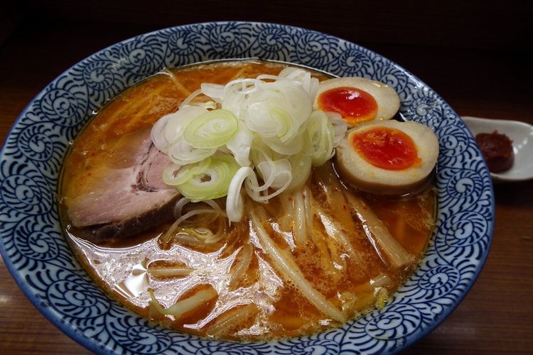 ラーメン店・大島】「自分の感覚が絶対！」北海道・札幌の名店「すみれ」から「のれん分け」後の失敗できないプレッシャーとは？ | テンポスフードメディア