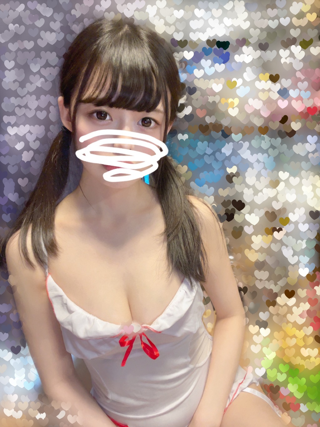 おっパブのおさわり（乳首・下半身）はどこまで？仕事内容を徹底解説 | 風俗求人『Qプリ』