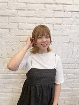 GAL妻の秘密なアルバイト AIKA はいつしか夢のために日々一生懸命働いている山本を男として意識してしまう。そして男として意識するあまりにある日山本に回春エステ的な性的サービスをしてしまう。  Full→https://bit.ly/3gr7KZd