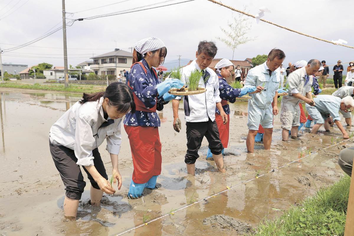 テレ朝POST » 西野七瀬主演『言霊荘』第1章が完結！除霊中に…世にも恐ろしい怪奇現象が襲う